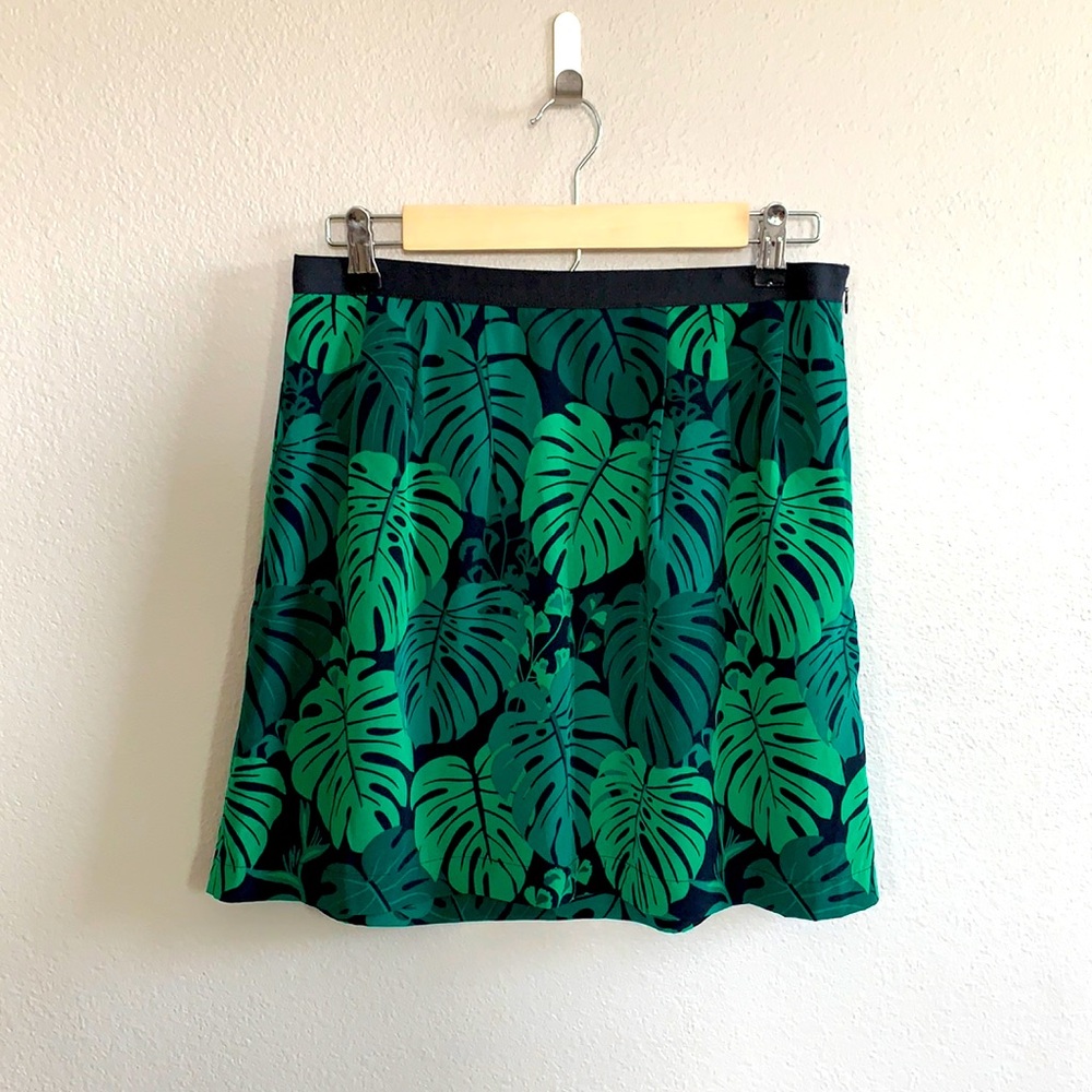 NWOT Banana Republic Skirt